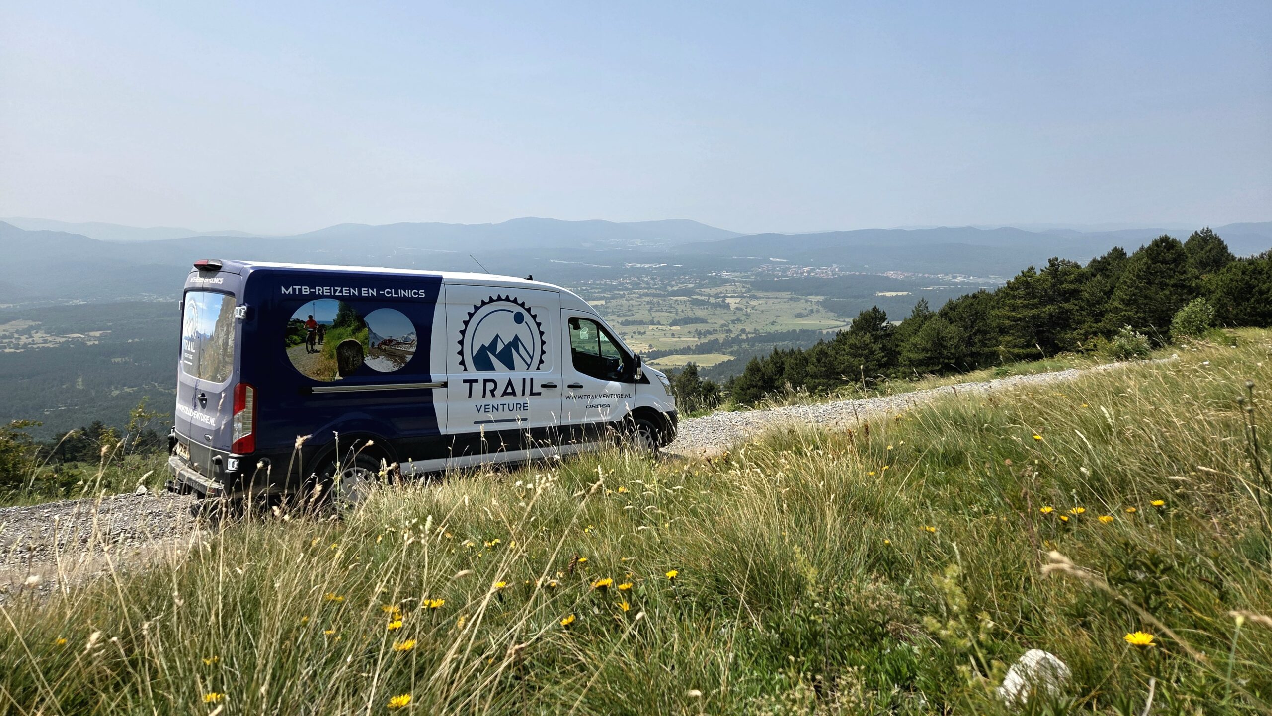Bus Trail Venture De bus van Trail Venture
